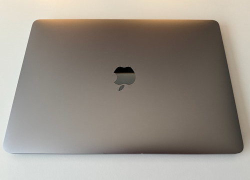 Apple Macbook Pro 2020 M1, Ram 8gb, Hdd 256gb, Gris Espacial (Usado)