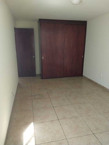 Imagen 4 de 21 de Rento Casa Calle Melitón Balderas Celaya