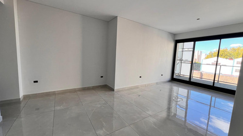 Departamento En Venta, 3 Ambientes En Flores