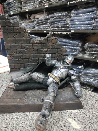 Dc Multiverse Batman Armored, Personalizado Rústico!! (Usado)