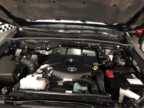 Toyota Hilux 2.8 Cd Sr 177cv 4x4 2018
