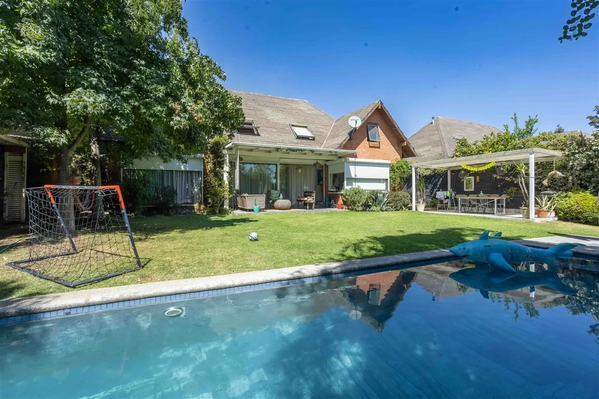 Imagen 2 de 30 de Casa Arriendo De 6 Dormitorios 4 Baños Las Pircas Peñalolén