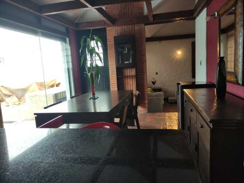 Imagen 4 de 13 de Townhouse En Naguanagua, Conjunto Las Lajas