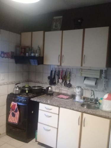 Imagen 8 de 21 de Dúplex De 4 Ambientes Con Cochera Y Patio.