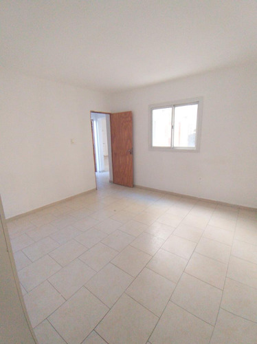 B° San Vicente . Pellegrini N 1400 . Semi Nuevo . 1 Dorm . Excelente Ubicacion