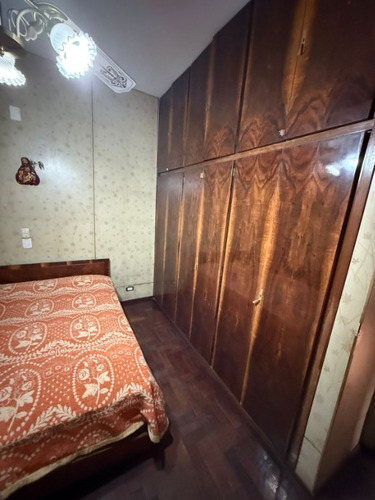 Casa En Venta En Ramos Mejia Sur 3 Ambientes Con Enorme Patio Mas Local Al Frente