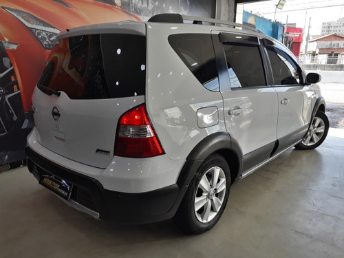 Imagem 4 de 9 de Nissan Livina 2014 1.8 S Flex Aut. 5p