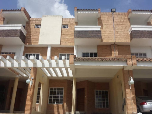 Imagen 2 de 15 de Town House Trigal Norte Conj Res Monte Plata Foth154valencia