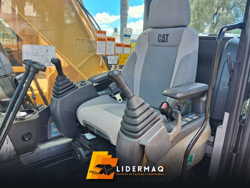 3894 Excavadora 320d Cat 2013