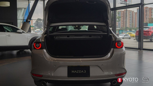 Imagen 12 de 15 de Mazda 3 Sedan Grand Touring Híbrido 2023