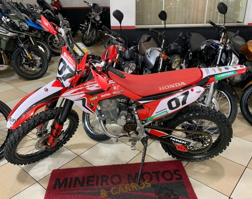Imagem 2 de 5 de Crf 230f 2019