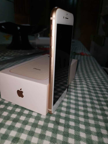 iPhone 8 Dourado