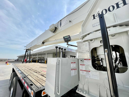 Imagen 8 de 15 de Grua Titan National Para 33 Ton Sobre Camion Peterbilt 2004