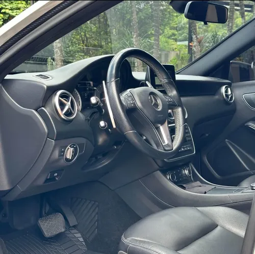 Mercedes Benz A200
