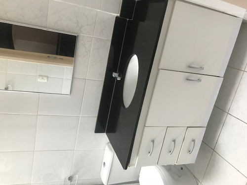 Imagem 3 de 14 de Apartamento 3/4, Terceiro Andar, Escada, Conservado