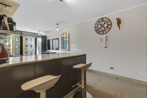 Departamento En Venta De 2 Dorm. En Providencia