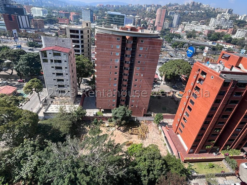 Chacao El Rosal Terreno En Venta Levanta Tu Proyecto En Este Fabuloso Terreno, Ubicado En Prestigiosa Urbanización De Caracas, Zonificación V8-1 Y Totalmente Plano.gran Oportunidad Para Inversionistas
