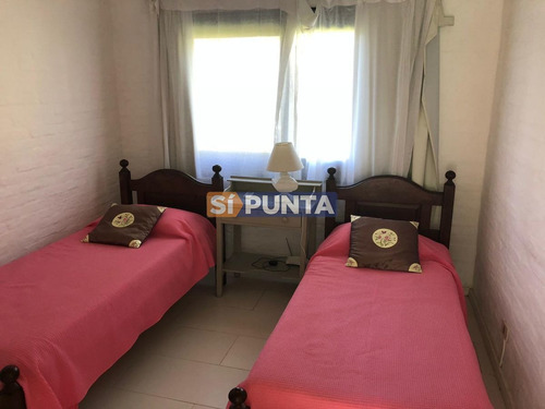 Imagen 23 de 30 de Casa En Alquiler -laguna Blanca
