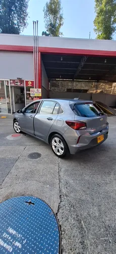Chevrolet Onix 1.0T Premier Hatch At