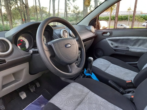 Imagem 11 de 13 de Ford Fiesta Sedan 1.6 Completo