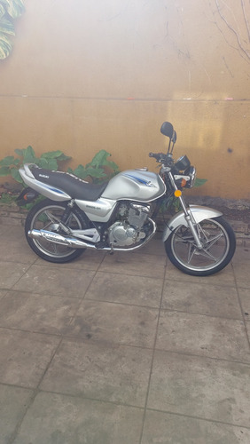 Suzuki En 125