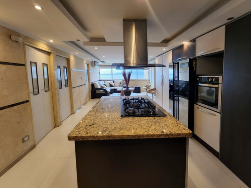Hermoso Apartamento En Alquiler Villamar Cerro El Morro
