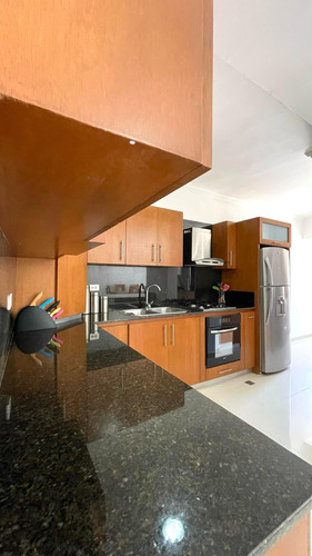 Clientes Alquilo Hermoso Apto. Resd Chelsea Court. El Parral