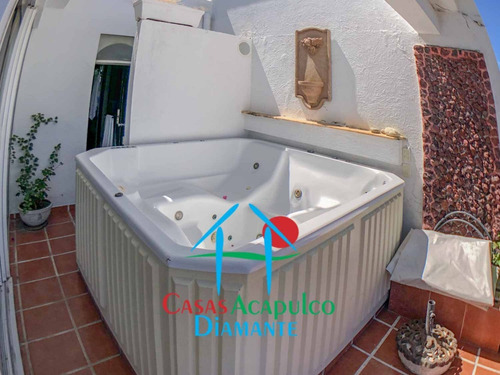 Imagen 6 de 14 de Cad Brisas Diamante 70. Terraza Con Jacuzzi Y Vista Al Mar