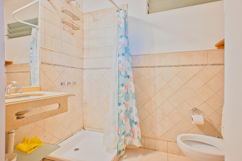 Casa En Venta 3 Dormitorios - Barrio Azcuenaga, Rosario