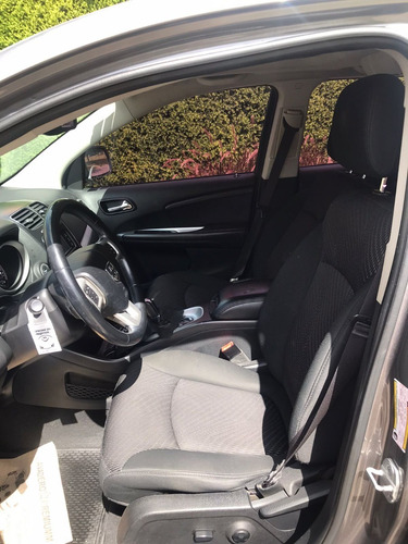 Imagen 5 de 8 de Dodge Journey