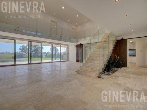 Casa En Venta A Estrenar En Nordelta, El Golf