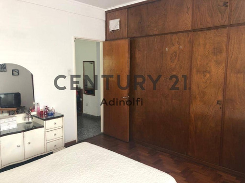 Imagen 13 de 19 de Calle 20 Esq. 48 - Casa De 4 Dormitorios Y Cochera A La Venta