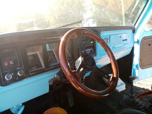 Chevrolet Ford Dodge V8