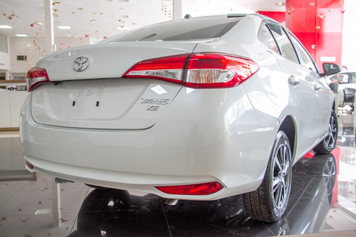 Toyota Yaris Sedan 1.5 Xs Connect Cvt (flex)
