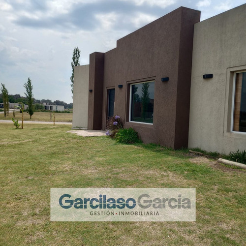 Casa Quinta  En Alquiler En Comarcas De Lujan, Luján, G.b.a. Zona Oeste