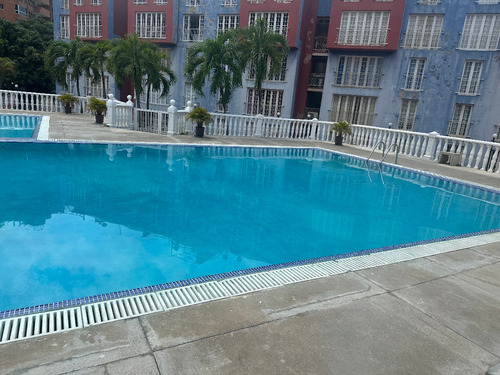 Apartamento En La Guaira Con Piscina