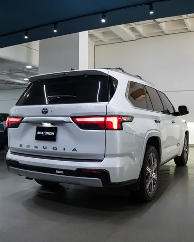 Toyota Sequoia 3.5 V6 Capstone