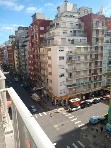 Imagen 3 de 11 de Venta / Departamento 2 Ambientes A La Calle Con Cochera / Mar Del Plata
