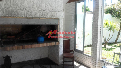 Chalet Tres Dormitorios , Dos Baños , Dormitorio Y Baño De Servicio- Ref: 5585