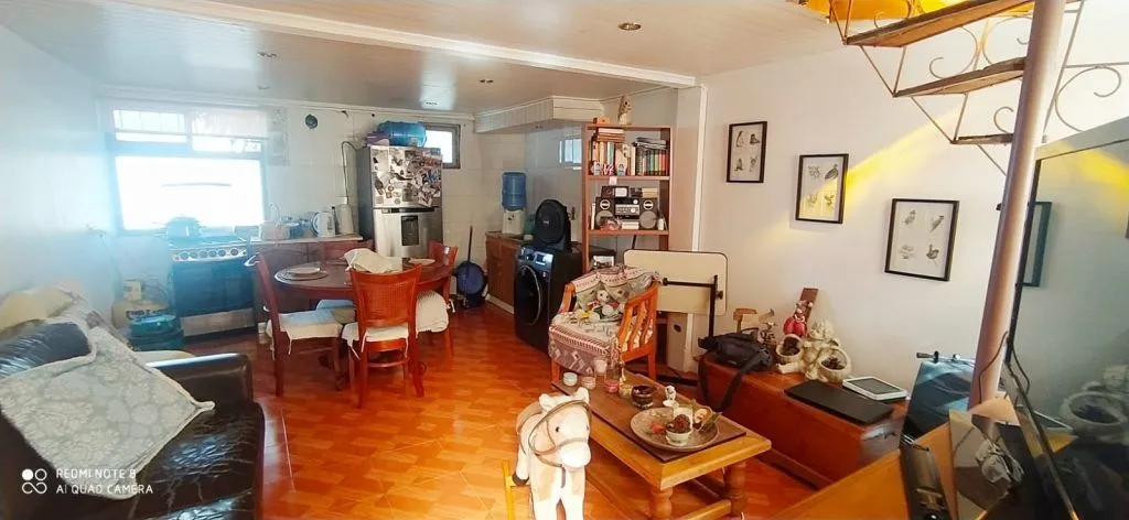 Imagen 3 de 17 de Vendo Casa Stgo 2d+1b -antu