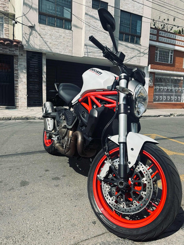 Ducati Monster 821