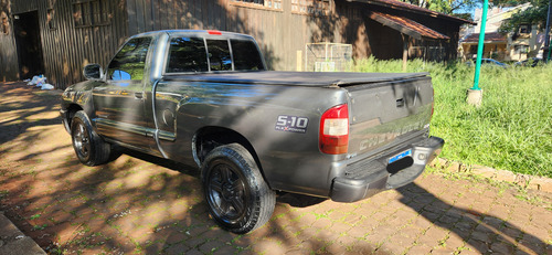 Chevrolet S10 2.4 Advantage Cab. Simples 4x2 Flexpower 2p