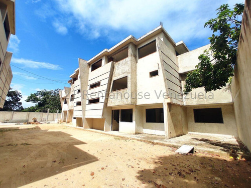 Aup Townhouse En Venta Corral De Piedra Cod 24-12854