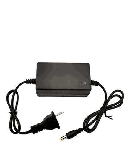 Fuente De Poder Regulada Saxxon 12v/2a Macho Sw-00120200-s10