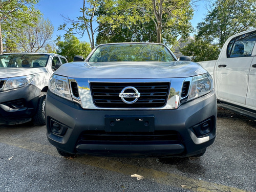 Nissan Np300 2.4 Doble Cabina Se Aa Pack Seg Mt