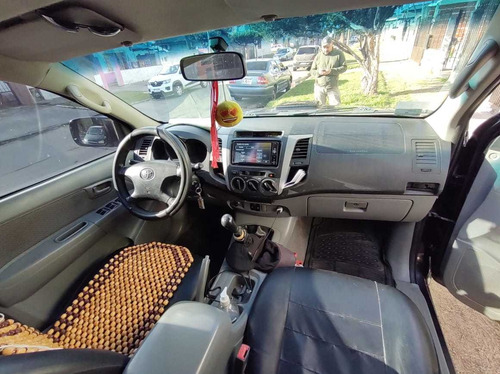 Imagen 8 de 11 de Toyota Hilux Sr. Doble Cabina 4x2
