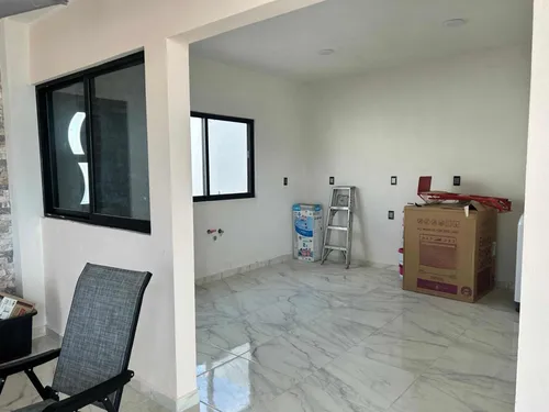 Casa Grande Tipo Minimalista