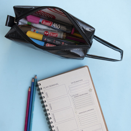 Imagen 2 de 10 de Combo Cuaderno Agenda Artesanal A5 + Cartuchera Impermeable