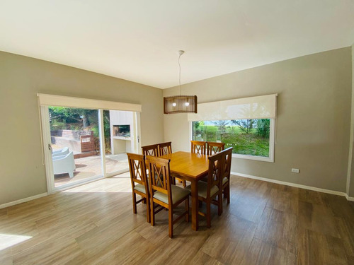 Casa En Venta Costa Esmeralda 4 Ambientes Ecuestre