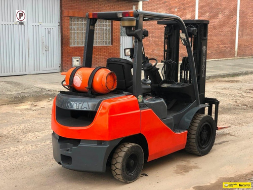 Montacargas Toyota 308fgj35